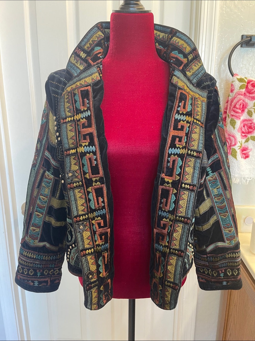 Johnny Was Black Velvet Bomber Jacket with Teal & Brown Embroidery - Picture 9 of 12